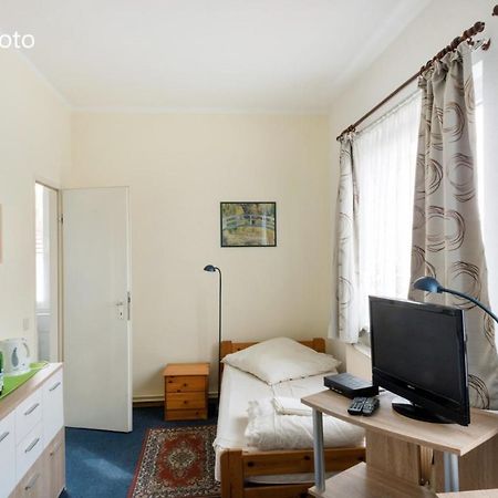 Pension Gp3, Zimmer Mit Kochnische Und Duschbad Vor Den Toren Berlins 달고프 외부 사진