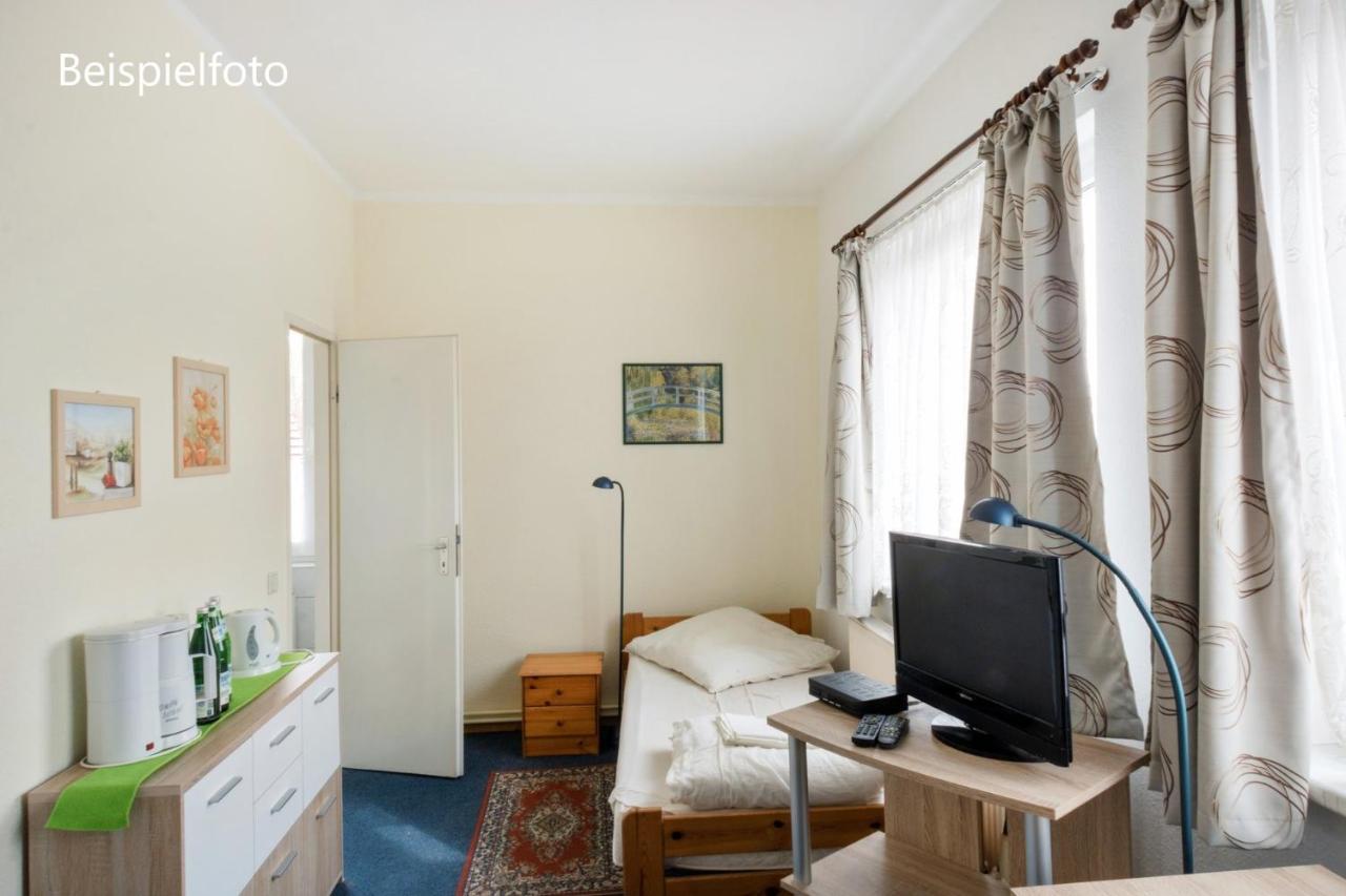 Pension Gp3, Zimmer Mit Kochnische Und Duschbad Vor Den Toren Berlins 달고프 외부 사진